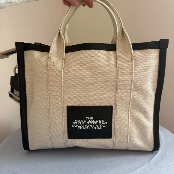 Marc Jacobs The Medium Summer Canvas Tote Bag - Picture 9 of 9